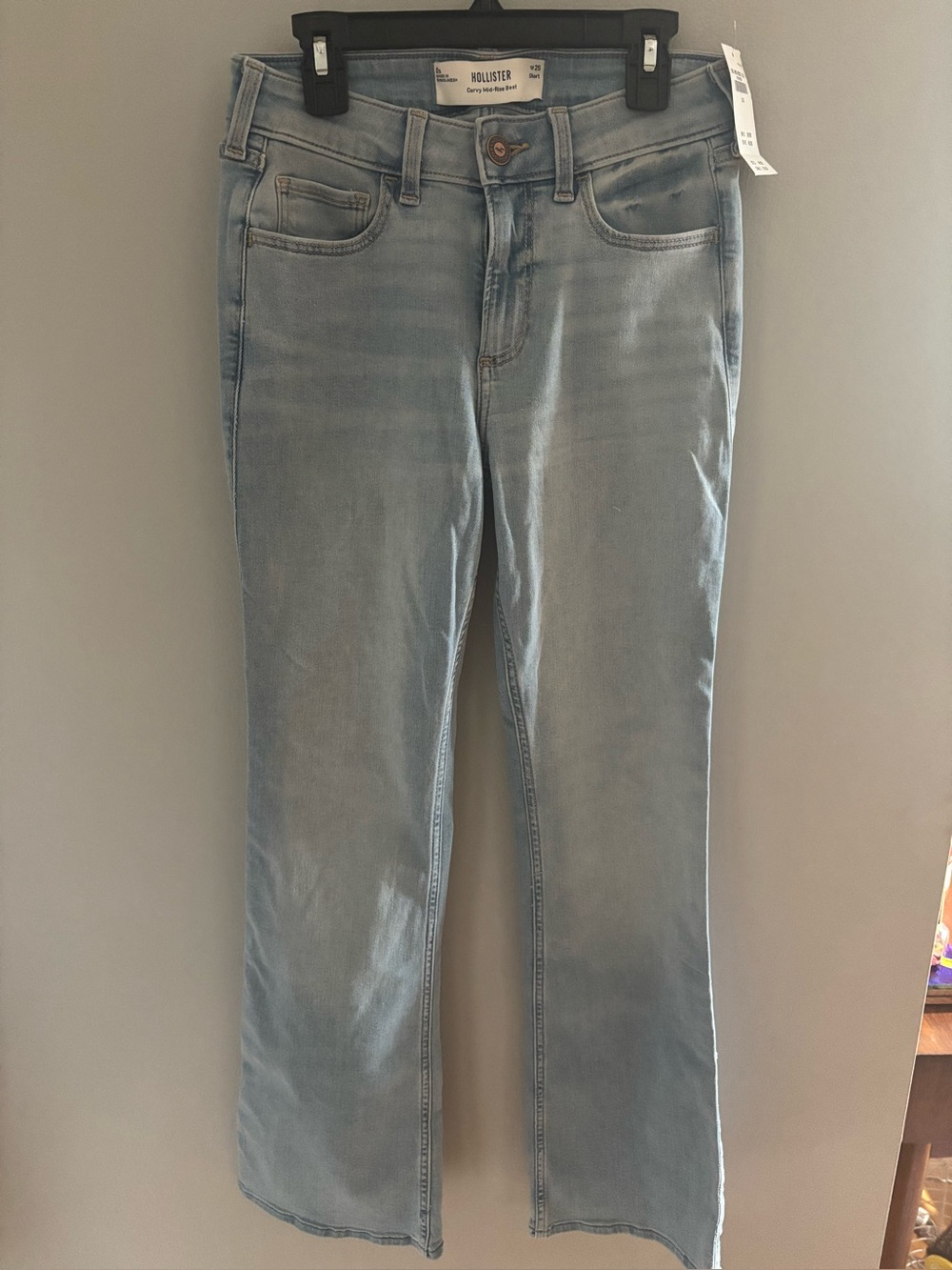 Hollister Curvy Mid-Rise Boot Jean 25 Short
